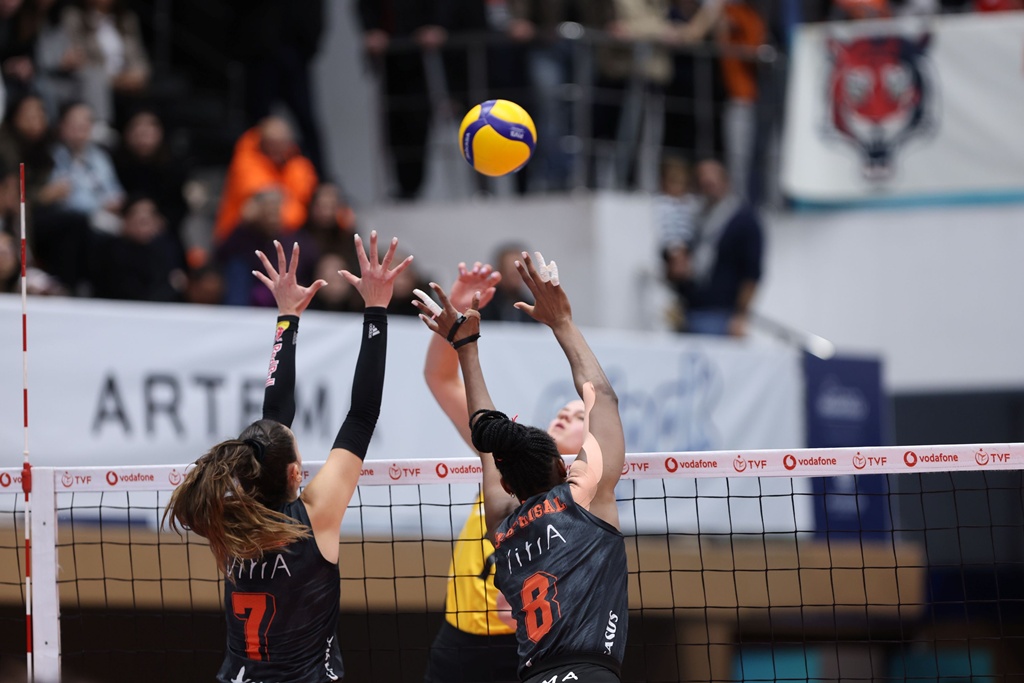 Eczacibasi-Dynavit-2-3.jpg