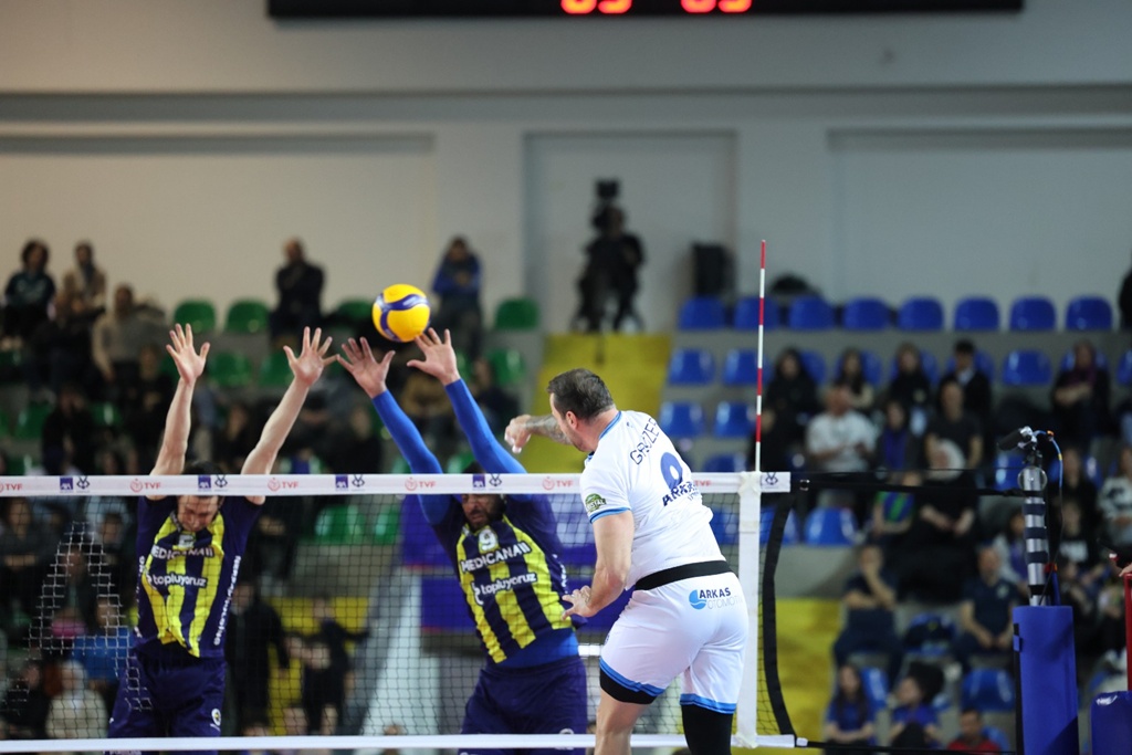 FENERBAHCE-MEDICANA-ARKAS-SPOR-3.jpg
