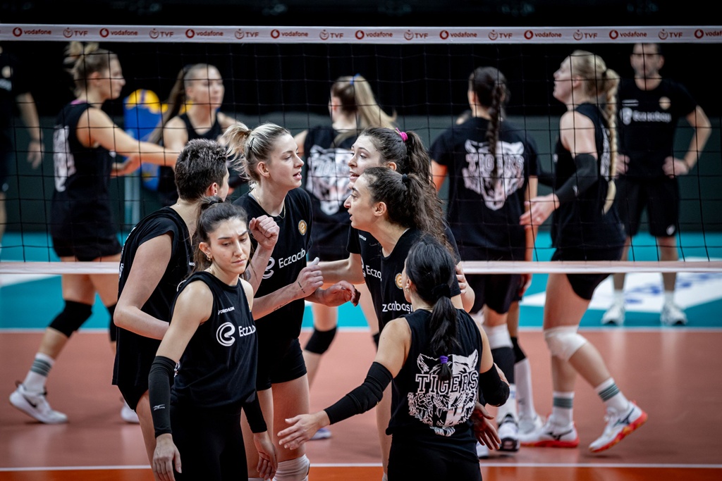 Eczacibasi-Dynavit-1-3.jpg