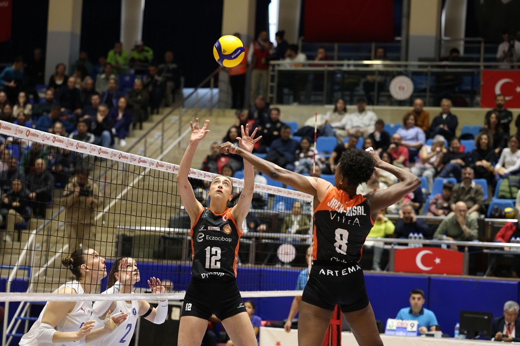 Eczacibasi-Dynavit-1-5.jpg