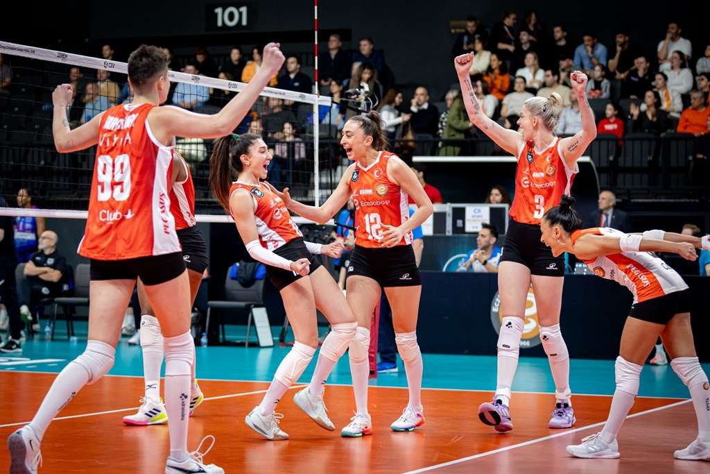Eczacibasi-Dynavit-1.jpg