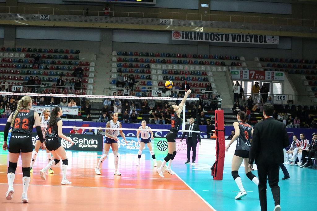 Eczacibasi-Dynavit-3-3.jpg